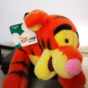 DISNEY Plush toy NWT